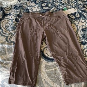 Lululemon Dance Studio II Crops Unlined Size 12